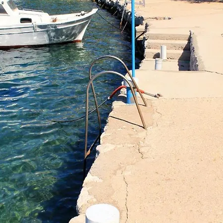 Apartamento Zaklopatica 8393a Lastovo