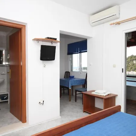 Zaklopatica 8393a Apartamento Lastovo